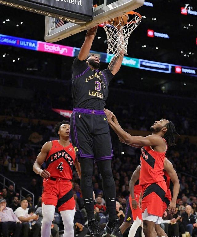 猛龙终场前命中致胜球逆转湖人