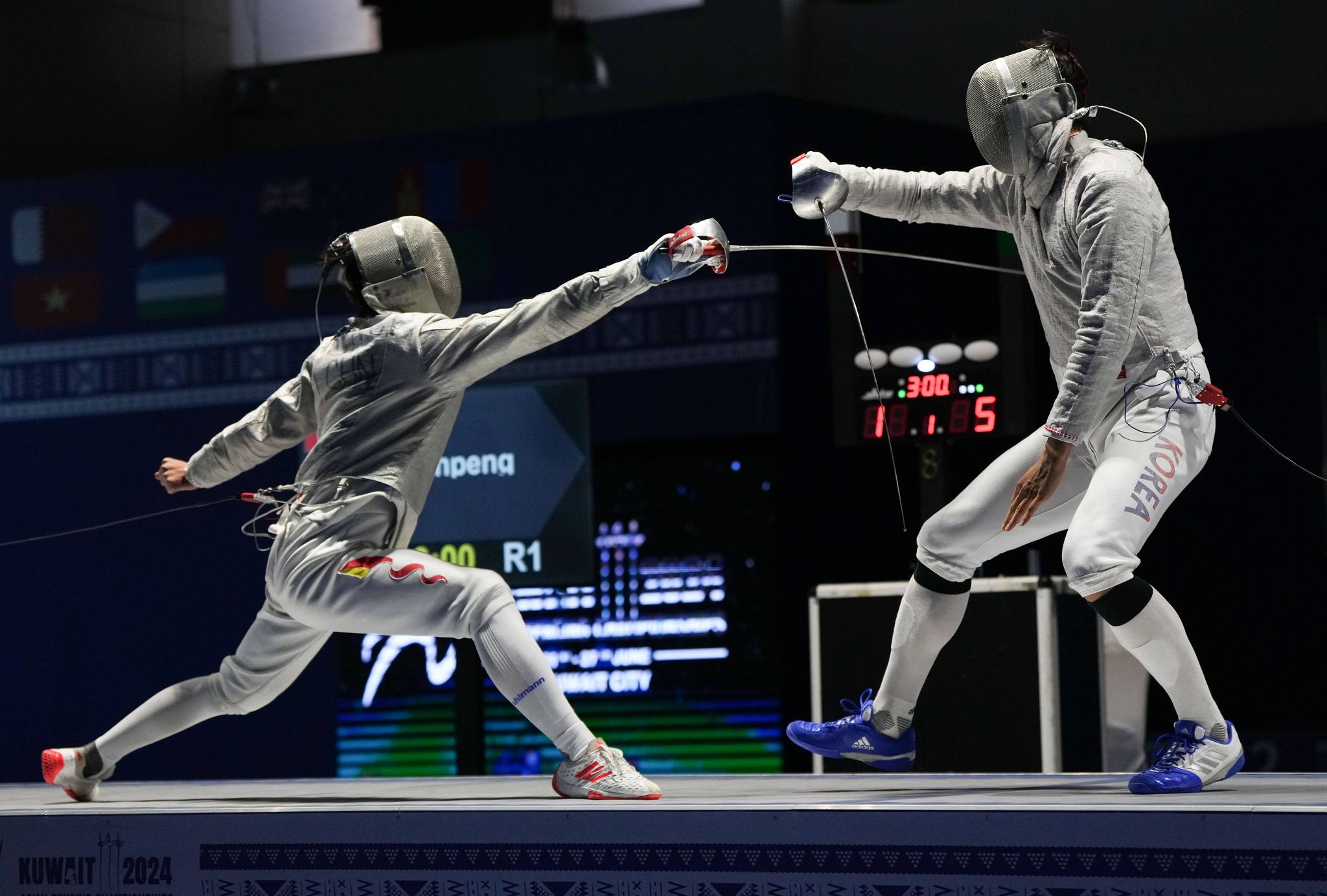 韩国击剑选手逆袭夺冠，晋级八强赛