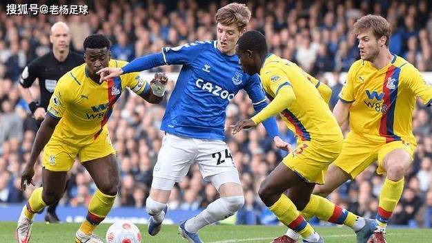 埃弗顿主场大胜,重返前四位置 埃弗顿主场大胜,重返前四位置